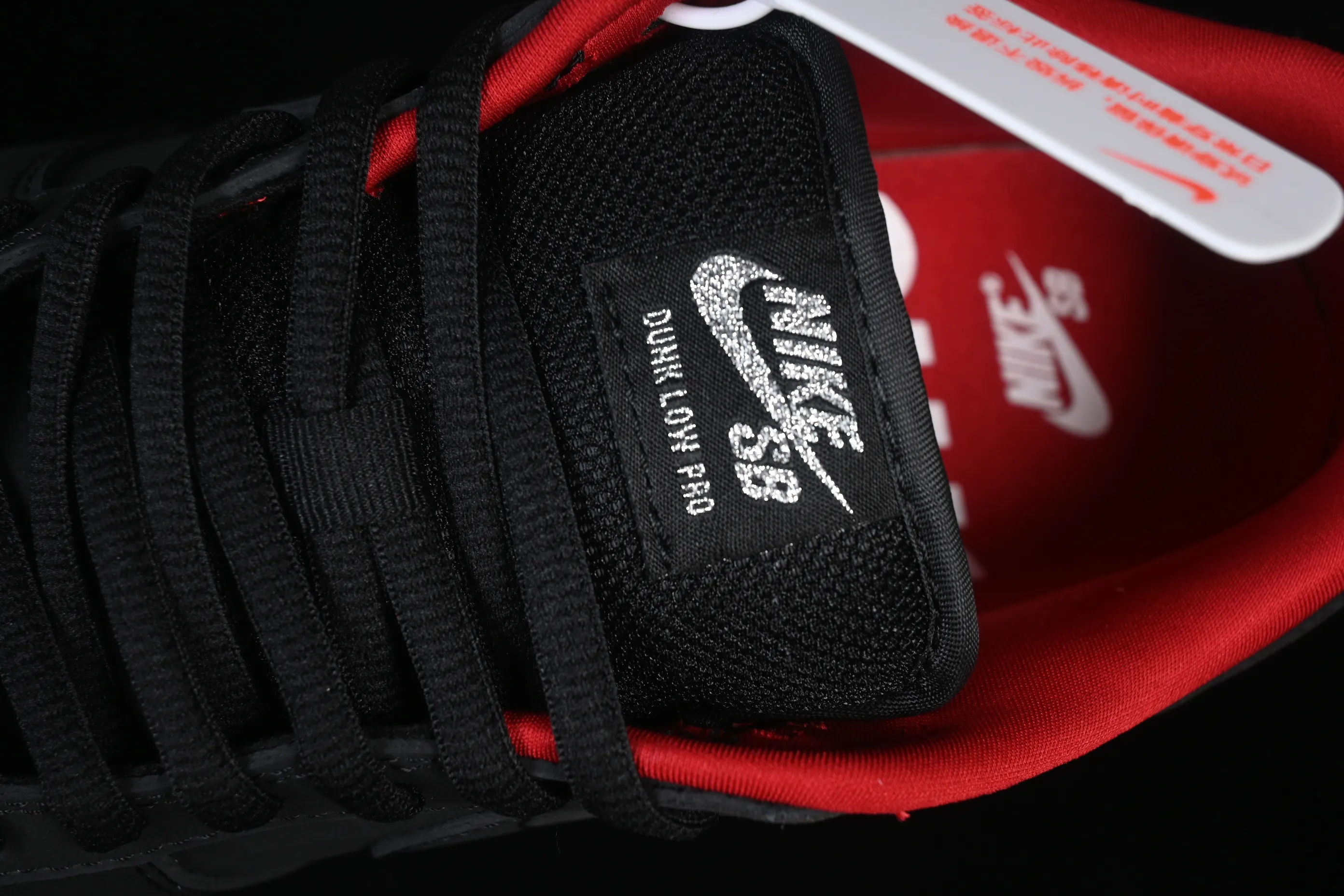 All Categories Nk SB Dunk Series Nk SB Dunk Low Low-top sneakers Supreme x Nike Dunk SB Dunk Low joint black low-top casual skateboard shoes HQ8487-001